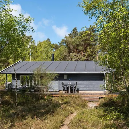 2 Bedroom Amazing In Nexo Semesterbostad *