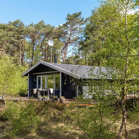 2 Bedroom Amazing In Nexo Semesterbostad Snogebæk