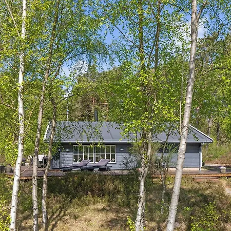 Ferienhaus 2 Bedroom Amazing In Nexo Snogebæk
