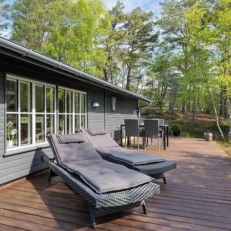 2 Bedroom Amazing In Nexo Semesterbostad *